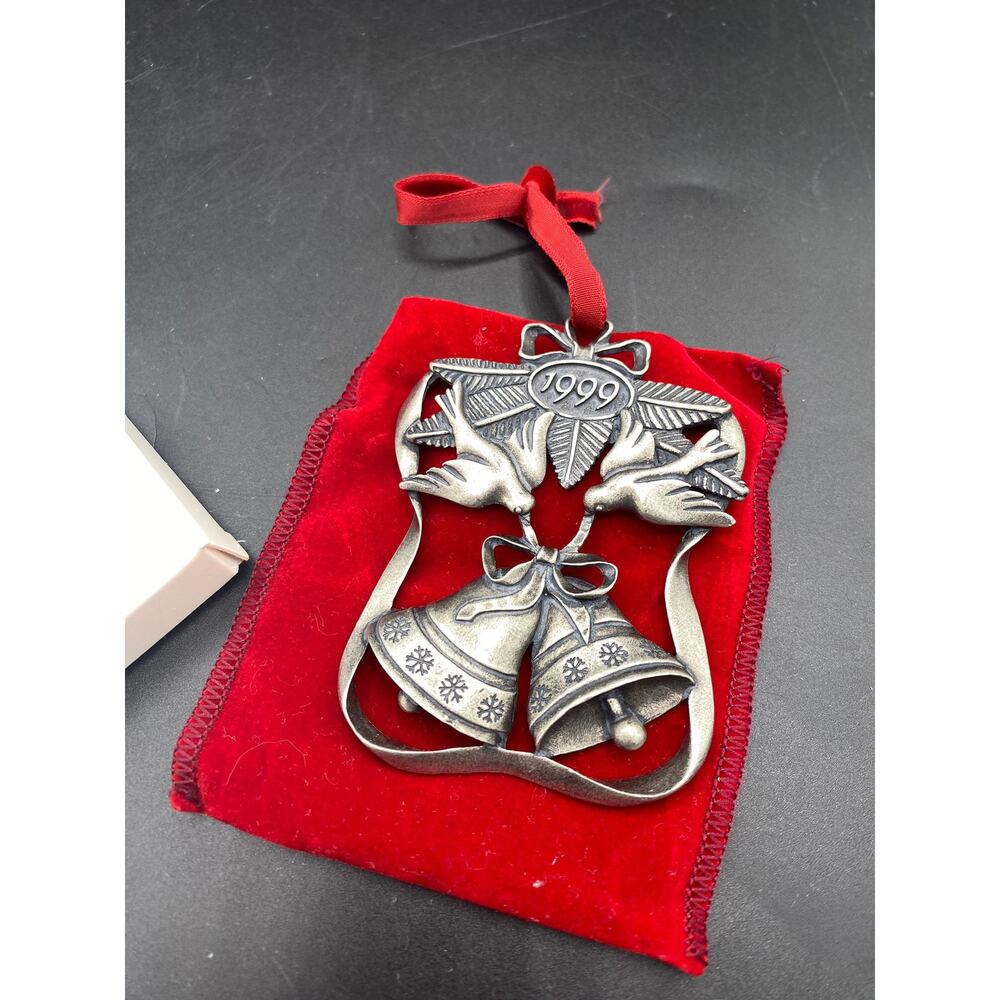 VTG 1999 AVON pewter season of peace silver matte Christmas ornament Bell dove - Picture 4 of 4